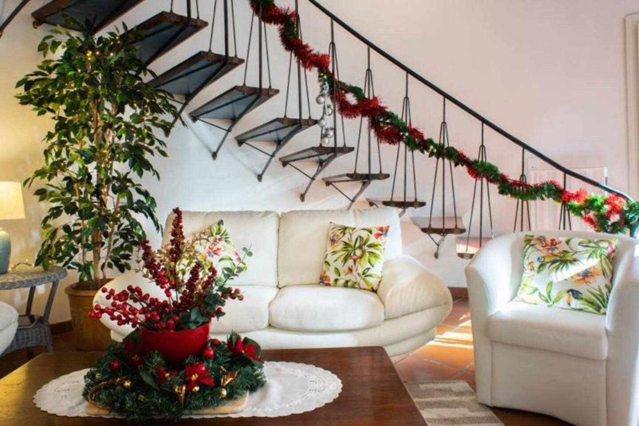 Elegante Villa Lu Centro Citta Con Parcheggio Cagliari Ngoại thất bức ảnh