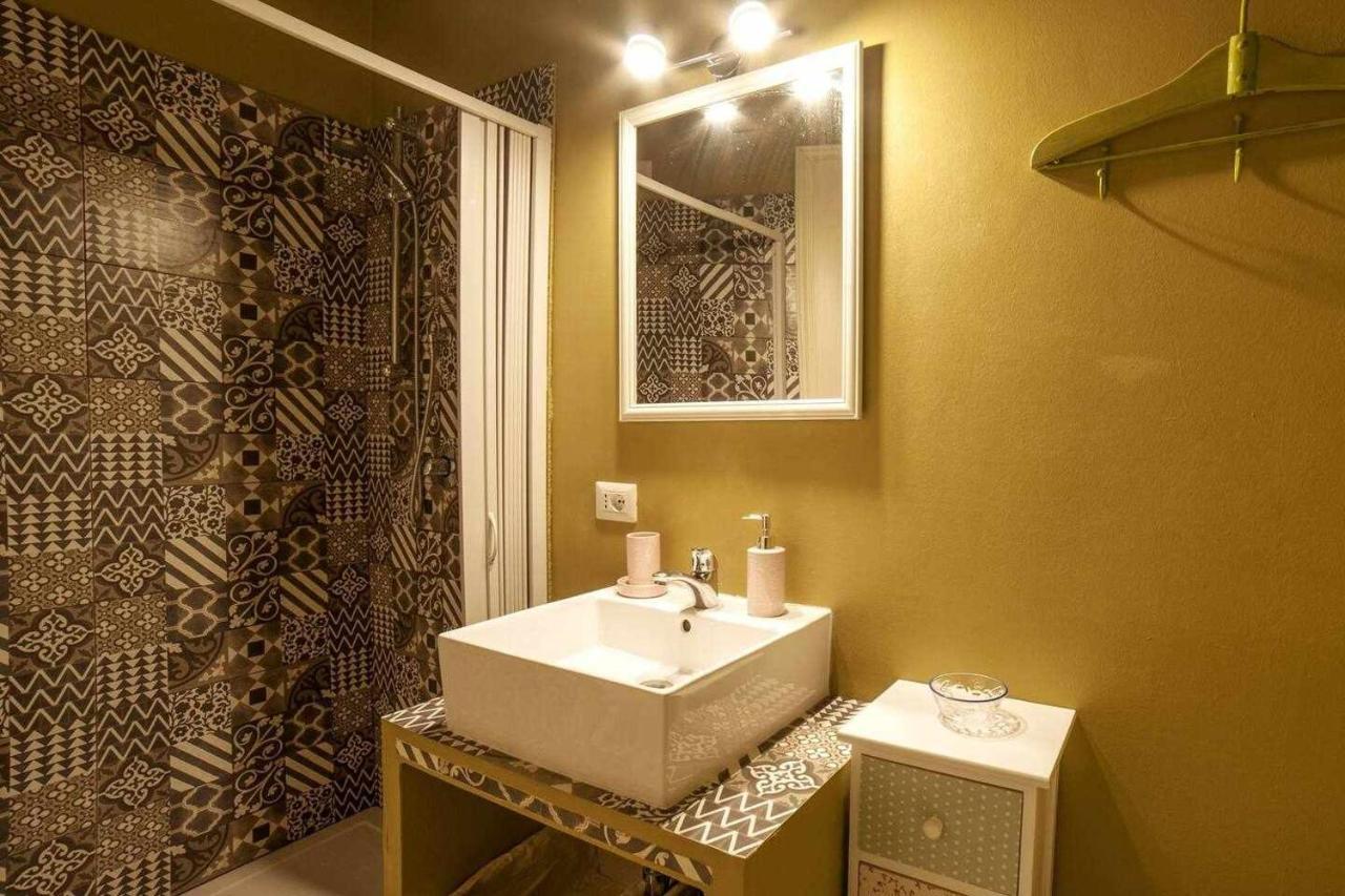 Elegante Villa Lu Centro Citta Con Parcheggio Cagliari Phòng bức ảnh