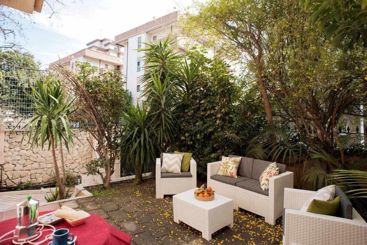 Elegante Villa Lu Centro Citta Con Parcheggio Cagliari Ngoại thất bức ảnh
